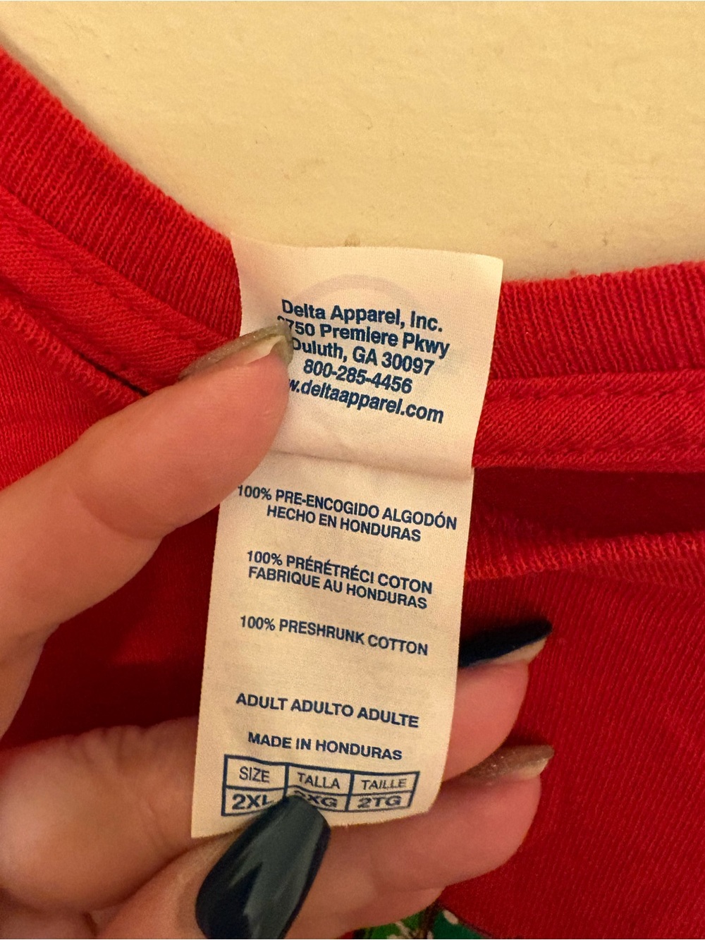 Delta brand Christmas tee, sz 2x, gently worn, runs true. - Picture 7 of 8
